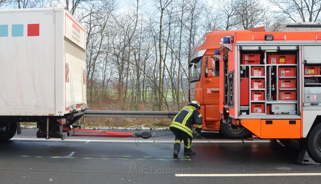 Schwerer VU A 3 Rich Leverkusen P160.JPG - Miklos Laubert